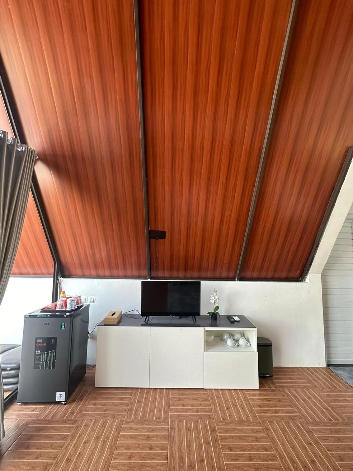 Himalaya 2 - Private Triangle Lodge *